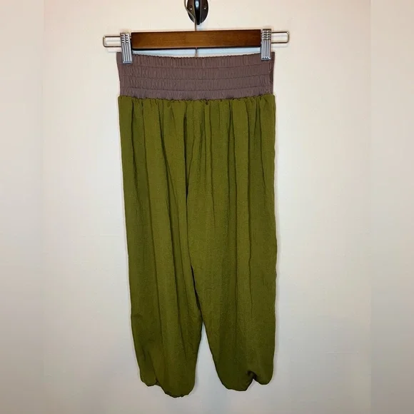 Disney Raya and the Last Dragon Green Harem Pants Brown Belt Size 7/8 Girls EUC - Picture 5 of 6